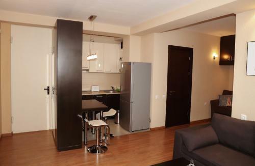 Apartment With Mountain View