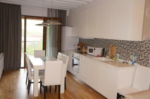 2b Gudauri Apartments