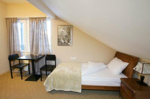 Abu Hotel