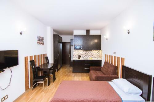 Sweet Home Apartments