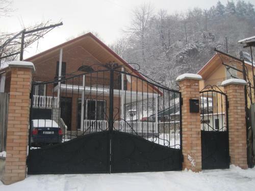 Tsaghveri Lodge