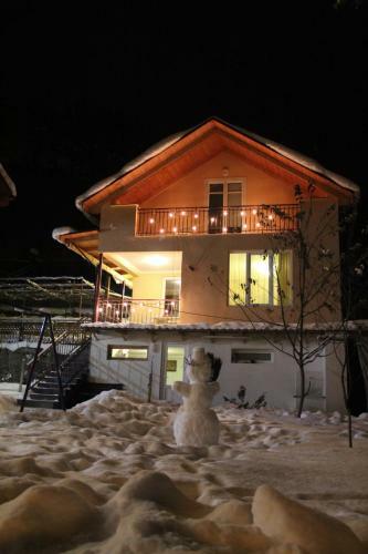 Tsaghveri Lodge
