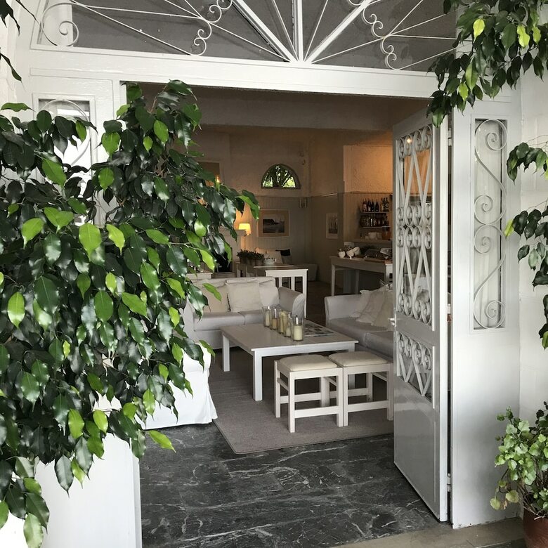 Hostal Paradisos