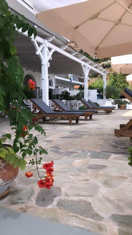 Hostal Paradisos