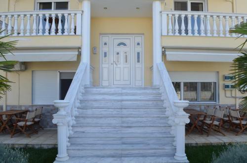 Irini Apartments