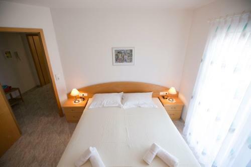 Susanna Apartments
