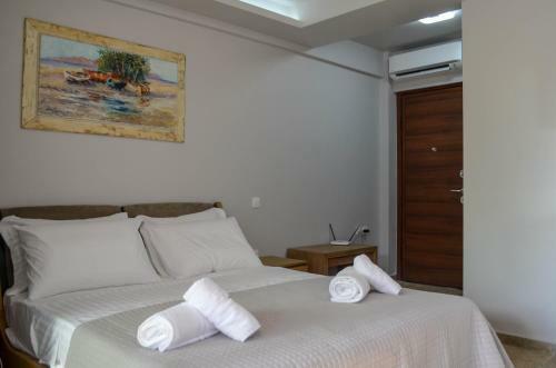 Sunshine Pool Apartment