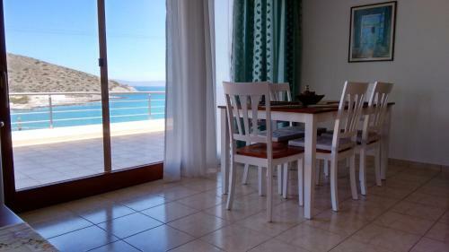 Apartamento Tholos Bay Suites