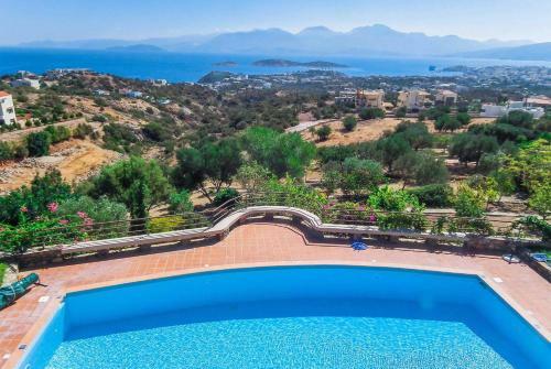 Katsikia Villa Sleeps 8 Air Con Wifi
