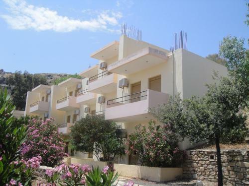 Sfinias Apartments