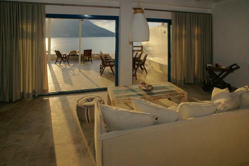 Hostal La Playa Boutique Apartments