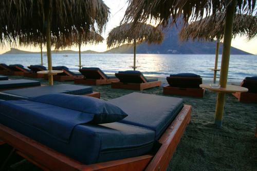 Hostal La Playa Boutique Apartments