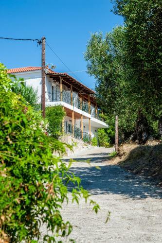 Apartamento Thimios Rooms