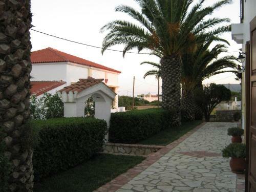 Apartamentos Cerigo House