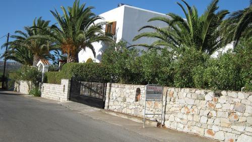 Apartamentos Cerigo House
