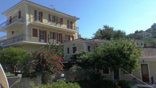 Captain's Apartments