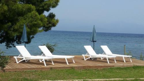 Meli Seaside Villas