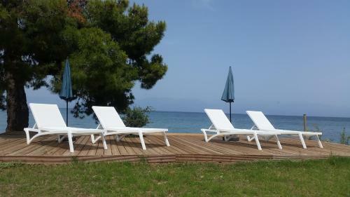 Meli Seaside Villas