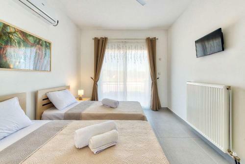 Chartata Villa Sleeps 4 Air Con Wifi