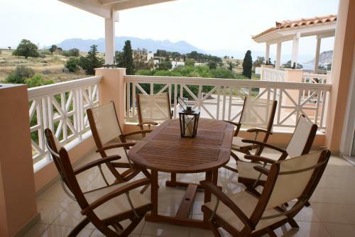 Aparthotel Perdika Suites