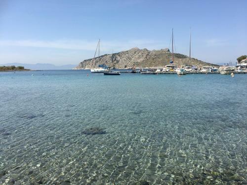 Aparthotel Perdika Suites