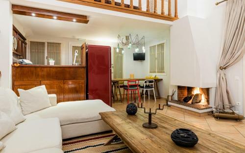 Aelia Villa
