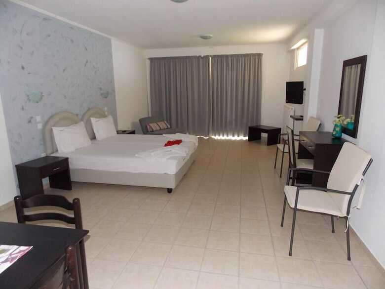 Aparthotel Hotel Theasis