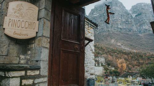 Hostal Pinocchio Mikro Papigo
