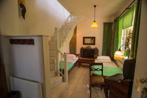 Hostal Nicolas Village Club