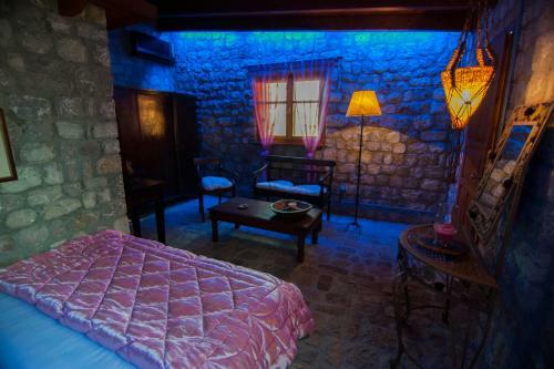 Hostal Nicolas Village Club