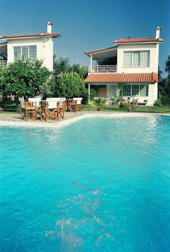 Hostal Nicolas Village Club