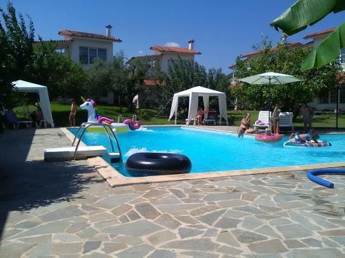 Hostal Nicolas Village Club
