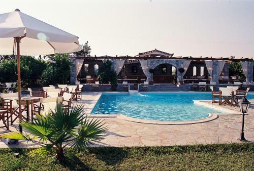 Hostal Nicolas Village Club