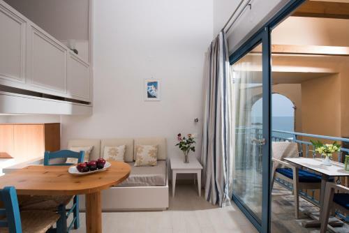 Captain's House Traditional Hotel-apartments & Suites