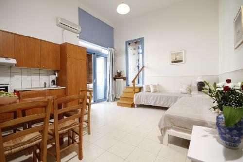 Captain's House Traditional Hotel-apartments & Suites