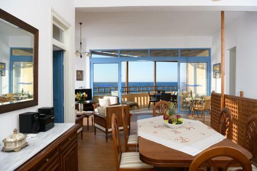 Captain's House Traditional Hotel-apartments & Suites