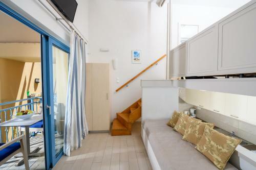 Captain's House Traditional Hotel-apartments & Suites
