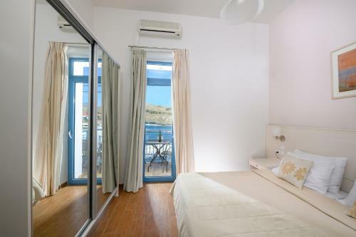 Captain's House Traditional Hotel-apartments & Suites