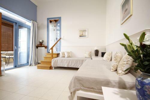 Captain's House Traditional Hotel-apartments & Suites