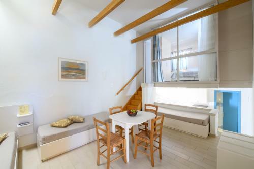 Captain's House Traditional Hotel-apartments & Suites
