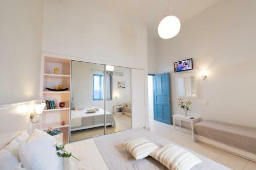 Captain's House Traditional Hotel-apartments & Suites