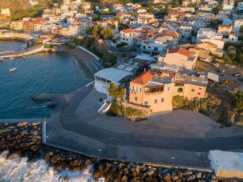Captain's House Traditional Hotel-apartments & Suites