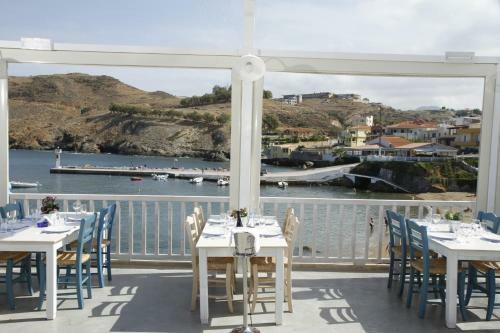 Captain's House Traditional Hotel-apartments & Suites