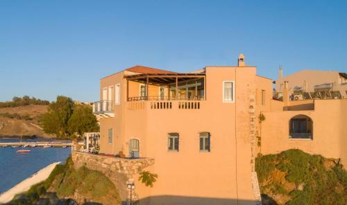 Captain's House Traditional Hotel-apartments & Suites