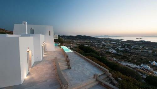 Paros Villa Sleeps 13 Pool Air Con Wifi