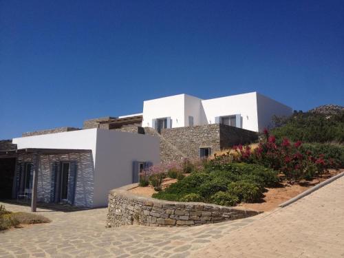 Paros Villa Sleeps 14 Pool T714103