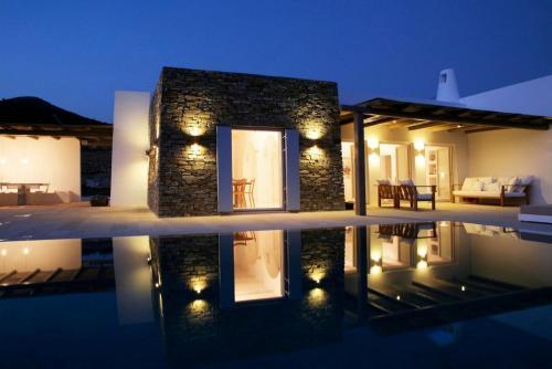 Paros Villa Sleeps 14 Pool T714103