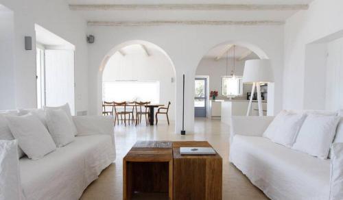 Paros Villa Sleeps 14 Pool T714103