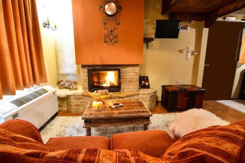 Hostal Camelia Suites