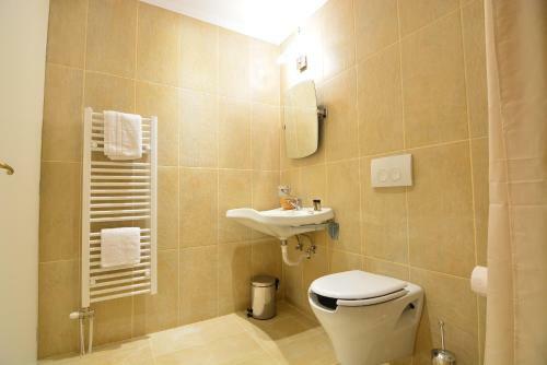 Hostal Aipytos Guesthouse